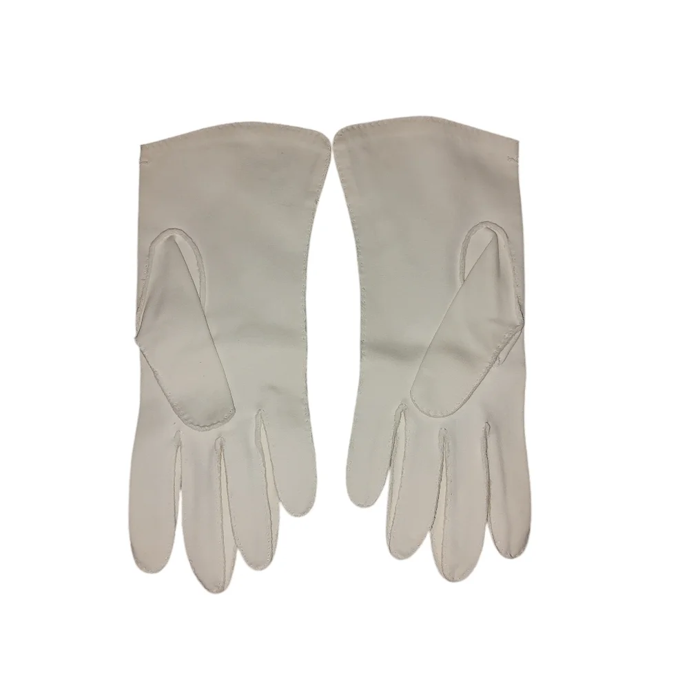 Elegant Vintage 1970s White Embroidered Women's Handsewn Gloves